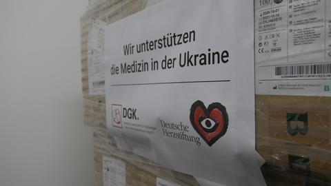 Palette mit Hilfsgütern für die Ukraine